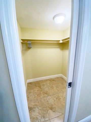 801 Hummingbird Way 205, North Palm Beach, FL 33408