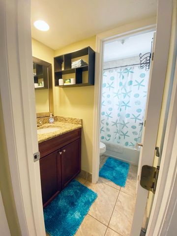 801 Hummingbird Way 205, North Palm Beach, FL 33408