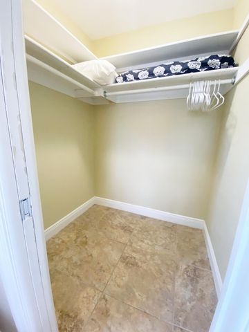 801 Hummingbird Way 205, North Palm Beach, FL 33408