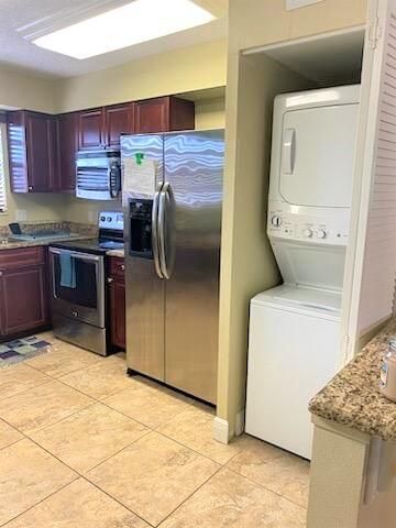 801 Hummingbird Way 205, North Palm Beach, FL 33408