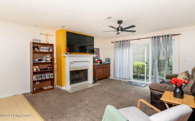 2845 Hikes Ln 102, Louisville, KY 40218