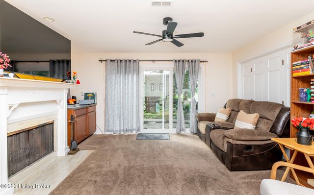 2845 Hikes Ln 102, Louisville, KY 40218