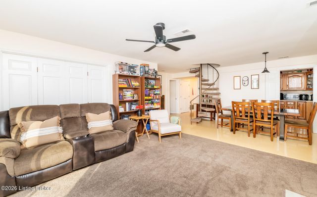 2845 Hikes Ln 102, Louisville, KY 40218