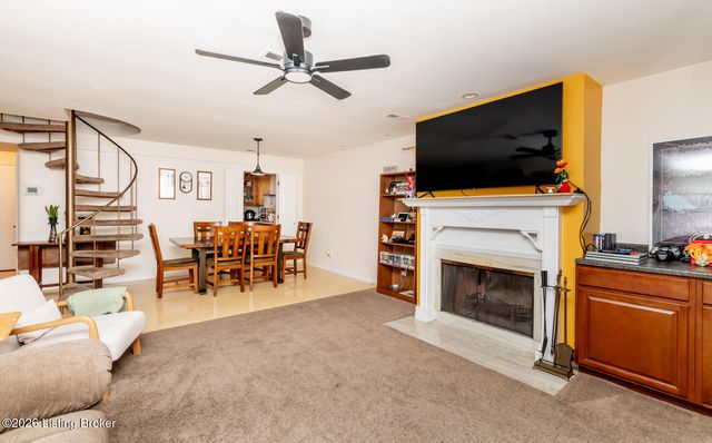 2845 Hikes Ln 102, Louisville, KY 40218