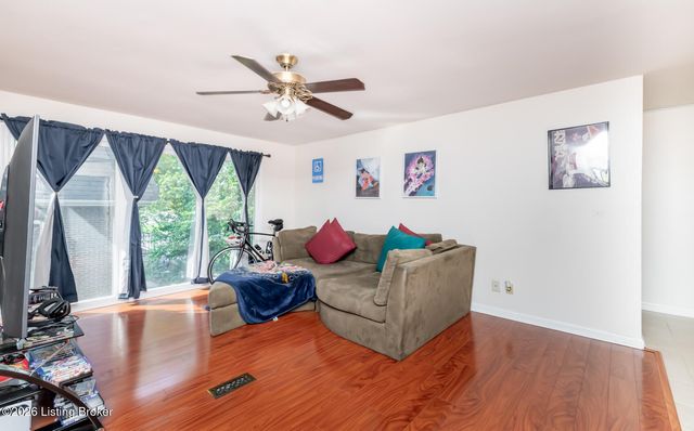 2845 Hikes Ln 102, Louisville, KY 40218