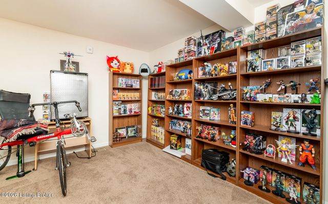 2845 Hikes Ln 102, Louisville, KY 40218
