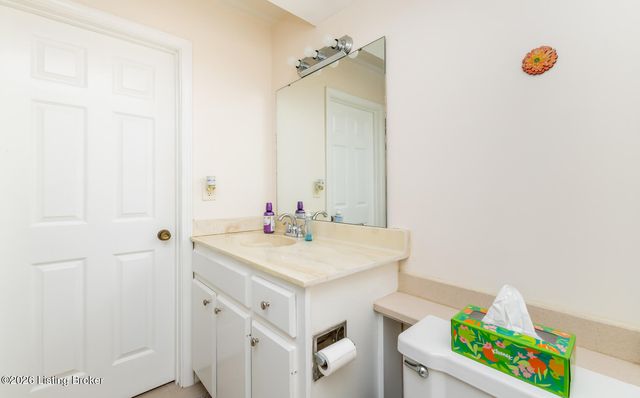 2845 Hikes Ln 102, Louisville, KY 40218