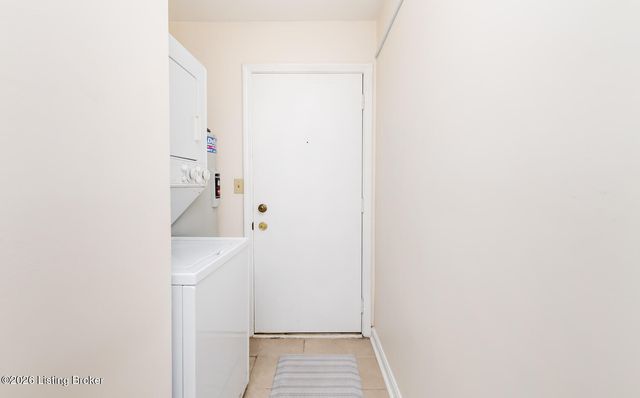 2845 Hikes Ln 102, Louisville, KY 40218