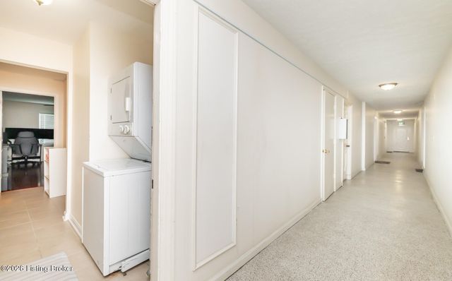 2845 Hikes Ln 102, Louisville, KY 40218