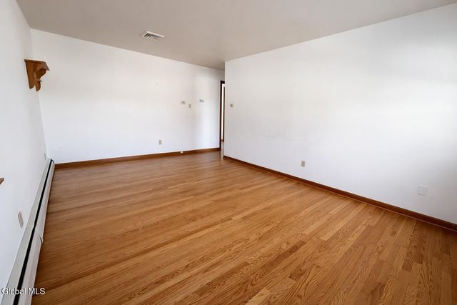 113 Russell Road Floor 2, Albany, NY 12203