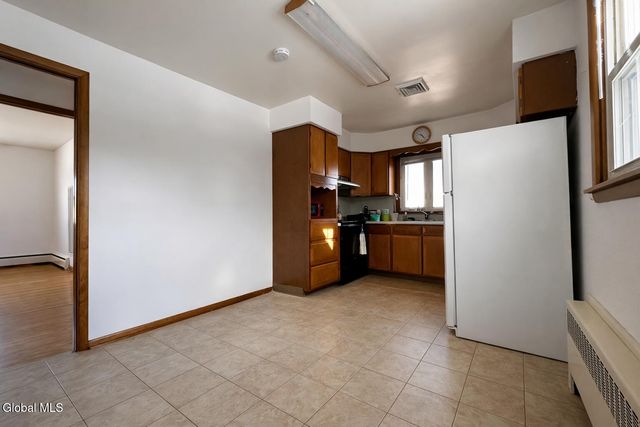 113 Russell Road Floor 2, Albany, NY 12203