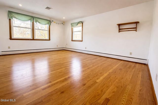 113 Russell Road Floor 2, Albany, NY 12203