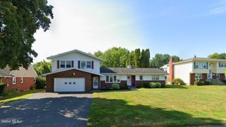 113 Russell Road Floor 2, Albany, NY 12203