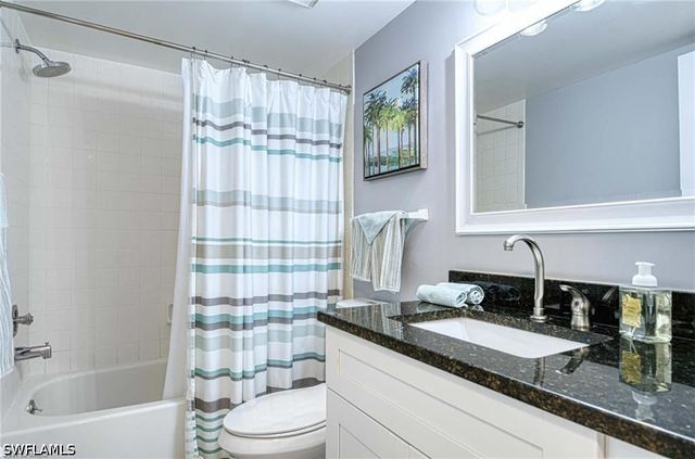 5651 Rattlesnake Hamm RD C-201, Naples, FL 34113