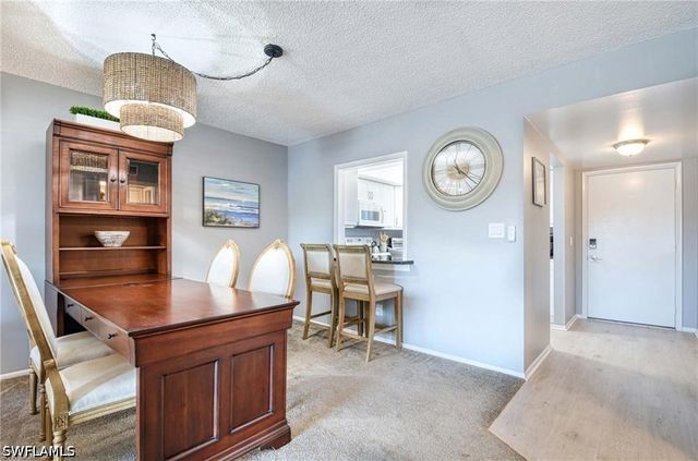 5651 Rattlesnake Hamm RD C-201, Naples, FL 34113