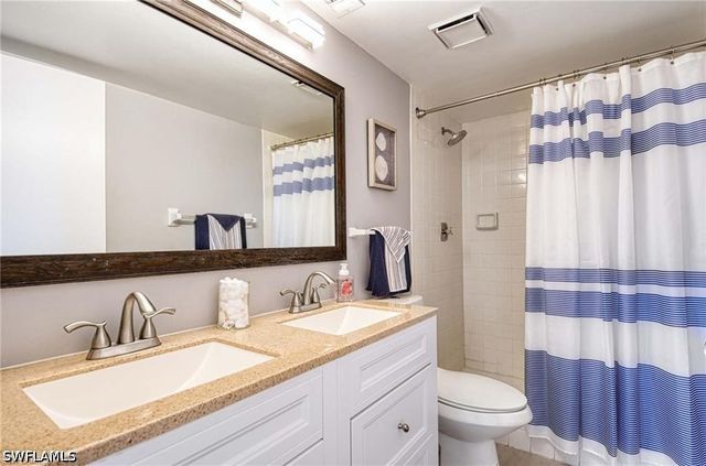 5651 Rattlesnake Hamm RD C-201, Naples, FL 34113