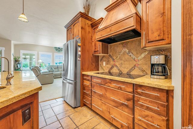 11159 S VIA ENCANTADA WAY, South Jordan, UT 84095