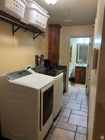 11159 S VIA ENCANTADA WAY, South Jordan, UT 84095