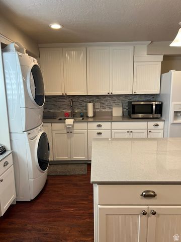 11159 S VIA ENCANTADA WAY, South Jordan, UT 84095