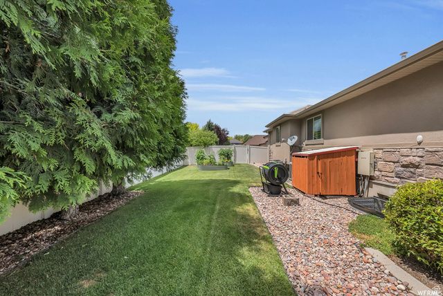 11159 S VIA ENCANTADA WAY, South Jordan, UT 84095