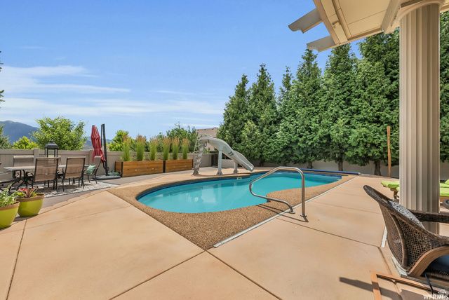 11159 S VIA ENCANTADA WAY, South Jordan, UT 84095