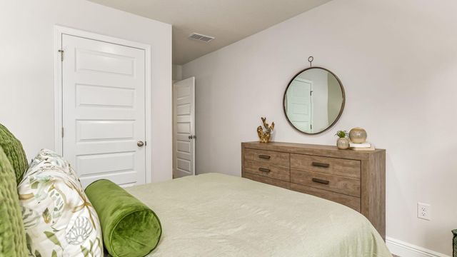 26 Hatten Court, Mary Esther, FL 32569