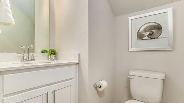 26 Hatten Court, Mary Esther, FL 32569