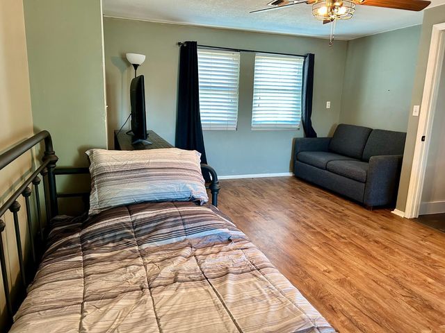 2012 E Tonopah Drive, Phoenix, AZ 85024