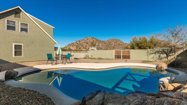 2012 E Tonopah Drive, Phoenix, AZ 85024