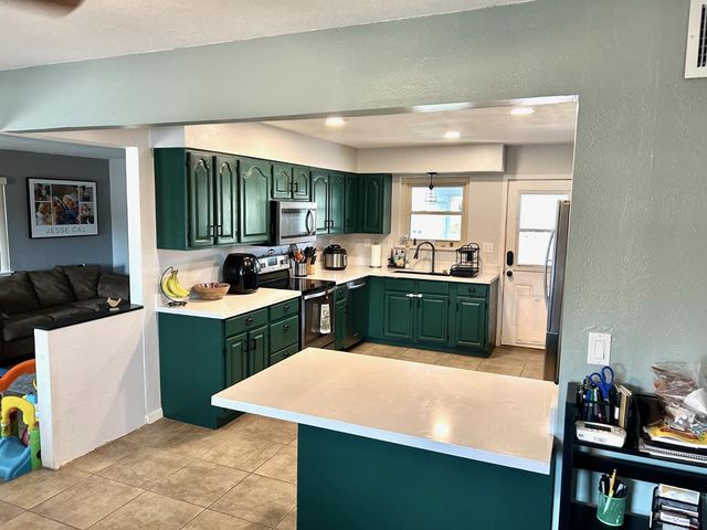 2012 E Tonopah Drive, Phoenix, AZ 85024