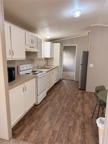 2390 W Moore Avenue L14, Terrell, TX 75160