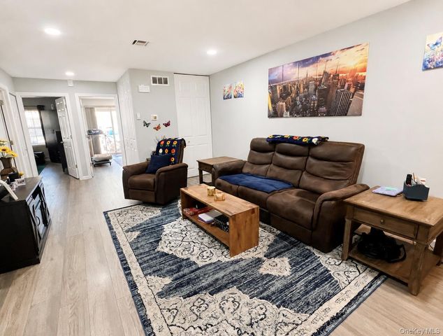 134 Eastbourne Court D, Ridge, NY 11961