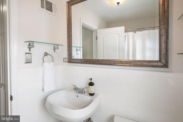 3438 N GEORGE MASON DR N, Arlington, VA 22207