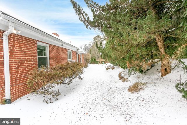 3438 N GEORGE MASON DR N, Arlington, VA 22207