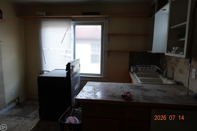 21804 Rosedale Street, Saint Clair Shores, MI 48080