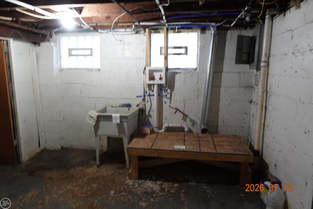 21804 Rosedale Street, Saint Clair Shores, MI 48080