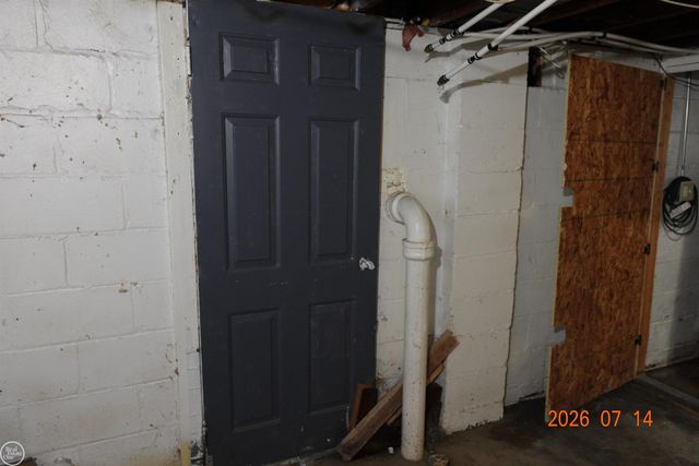21804 Rosedale Street, Saint Clair Shores, MI 48080