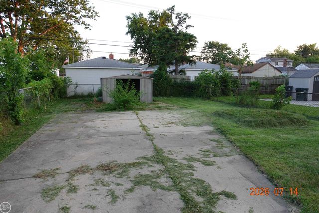 21804 Rosedale Street, Saint Clair Shores, MI 48080