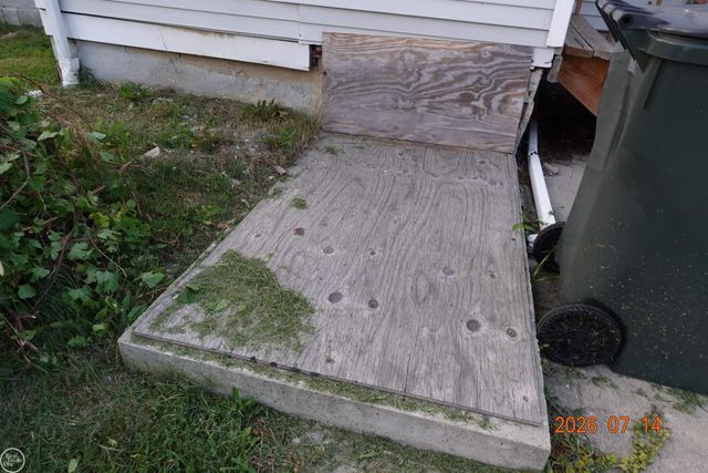 21804 Rosedale Street, Saint Clair Shores, MI 48080