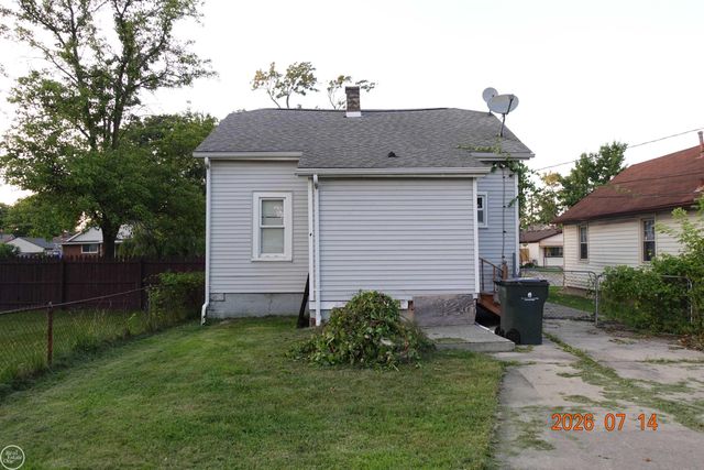 21804 Rosedale Street, Saint Clair Shores, MI 48080