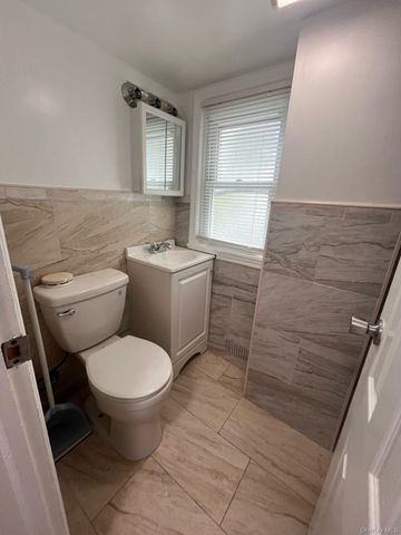 245 Warren Street, Uniondale, NY 11553