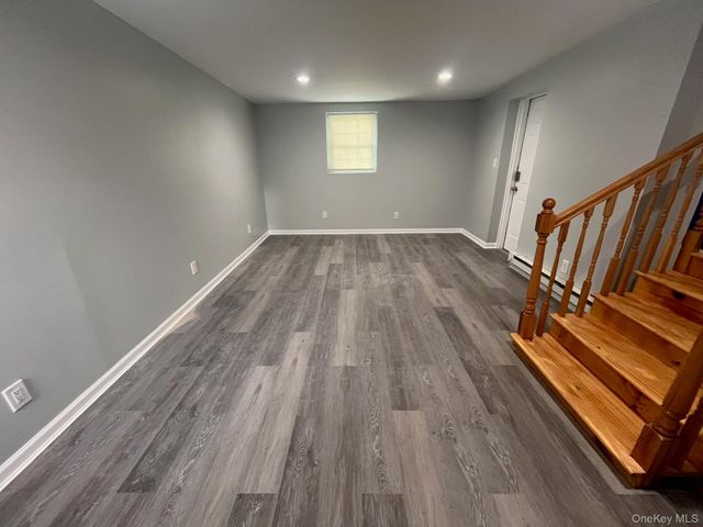 245 Warren Street, Uniondale, NY 11553