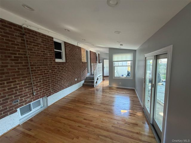 245 Warren Street, Uniondale, NY 11553