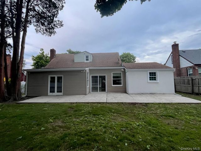 245 Warren Street, Uniondale, NY 11553