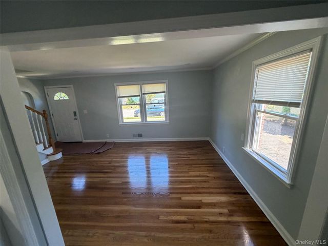 245 Warren Street, Uniondale, NY 11553