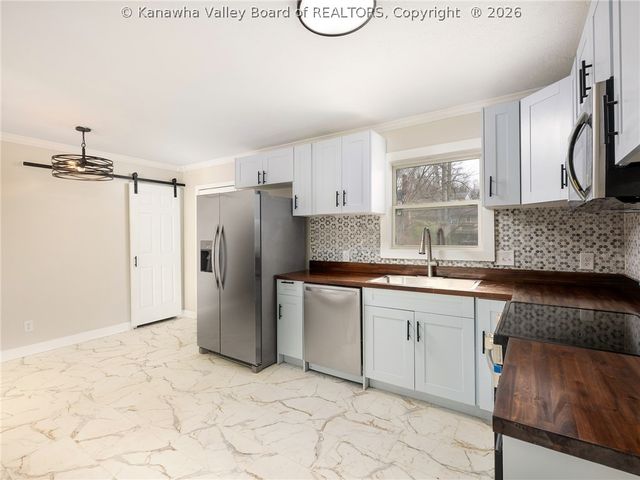 5216 Bethany Drive, Charleston, WV 25313