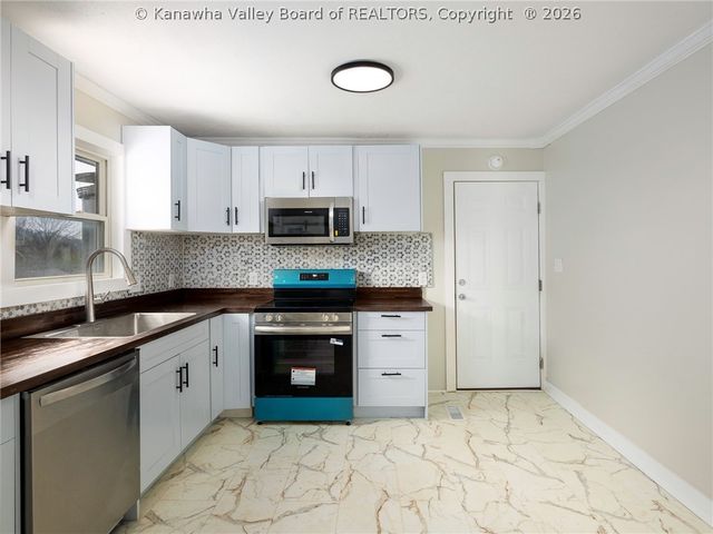 5216 Bethany Drive, Charleston, WV 25313