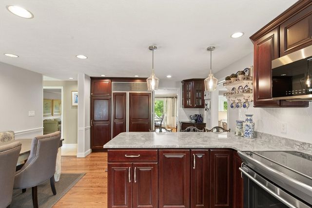 9 Perkins Lane, Lynnfield, MA 01940