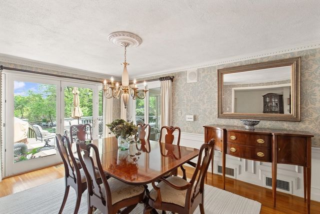 9 Perkins Lane, Lynnfield, MA 01940