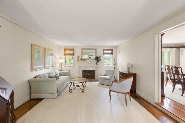 9 Perkins Lane, Lynnfield, MA 01940
